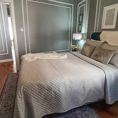 Stylish Luxury Flat, Experience Living Istanbul