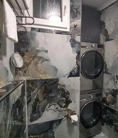 Stylish Luxury Flat, Experience Living *