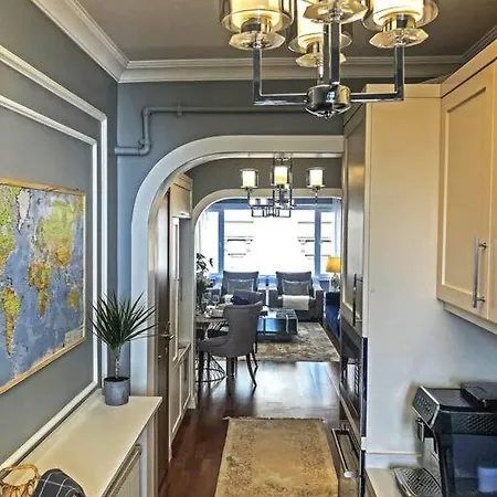 Stylish Luxury Flat, Experience Living Istanbul